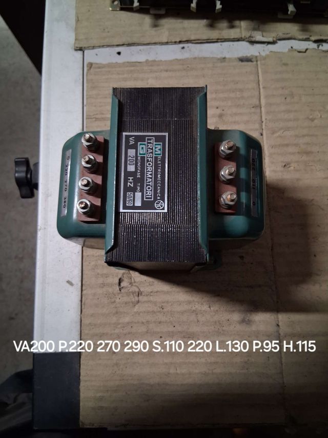 RASFORMATORE DA VA.200 PRI. 220 270 290 SEC. 110 220 LUN.130 PRF.95 ALT.115